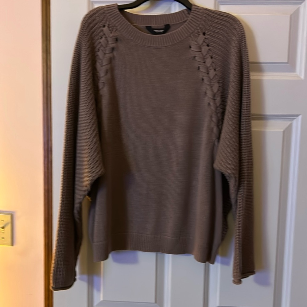 Vera Wang women’s Sweater - Size XXL